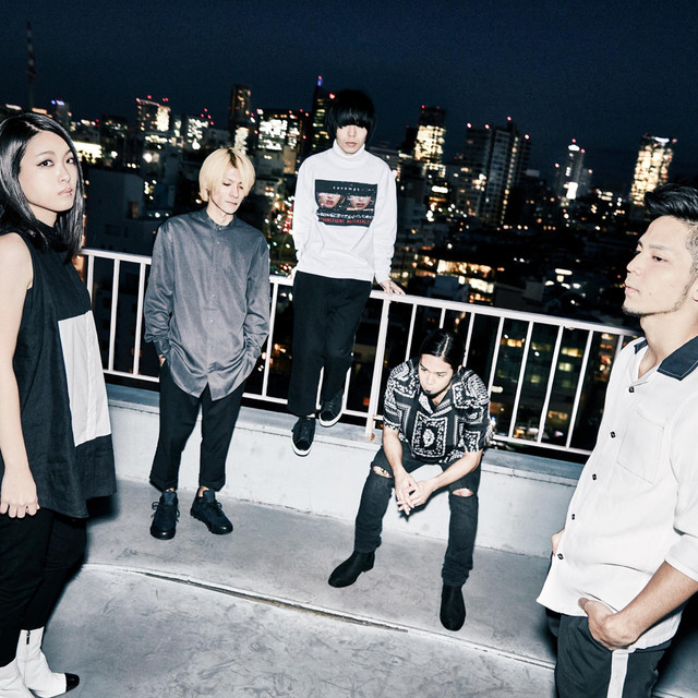 Hello Sleepwalkers ロゴグラス Hello Sleepwalkers: albums, songs, concerts | Deezer