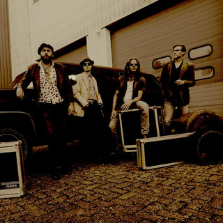 Bourbon Avenue Photo