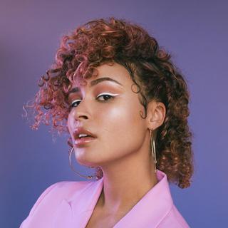 Thandi Phoenix Photo