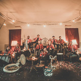 MEUTE Photo