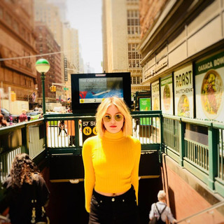 Olivia Holt Photo