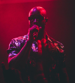 Gee Dixon Photo