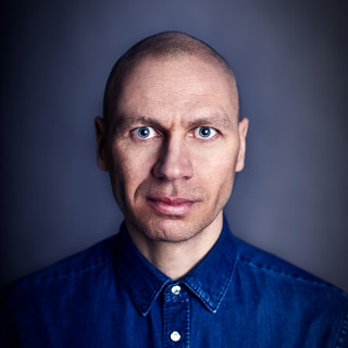 Oliver Tobias Photo