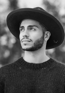 Mena Massoud Photo